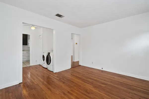 2932 Moss ST, Austin, TX 78722