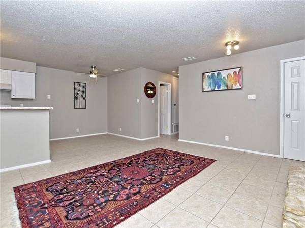 8905 Pineridge DR #B, Austin, TX 78729