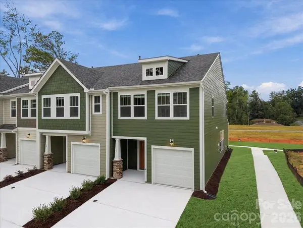 31 Oleetah Falls WAY, Hendersonville, NC 28792