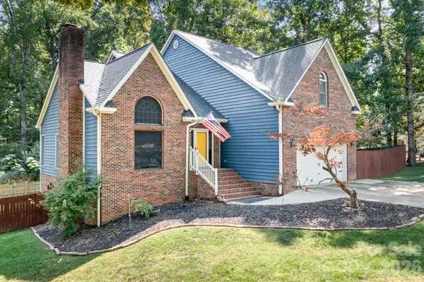 665 Millswood DR, Mooresville, NC 28115