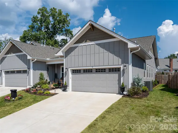 9 Cozy Cottage WAY, Arden, NC 28704