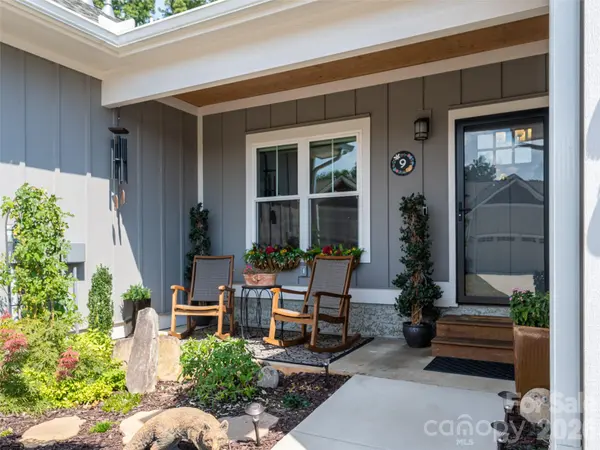 9 Cozy Cottage WAY, Arden, NC 28704