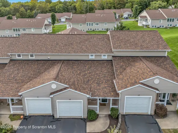 15 Waterford RD #BLDG 12, South Abington Twp, PA 18411
