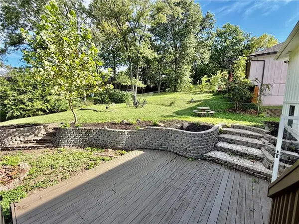 10600 NW 58th ST, Kansas City, MO 64152