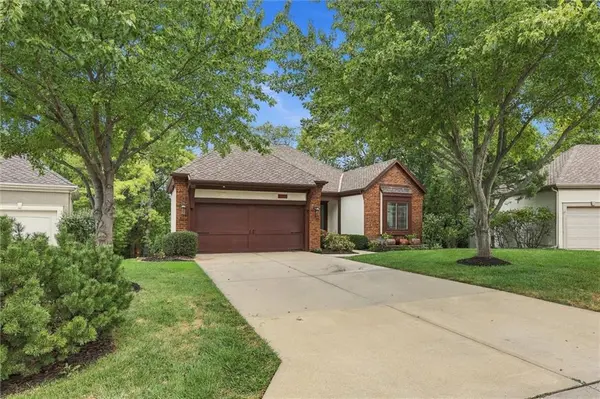 26112 W 109th ST, Olathe, KS 66061