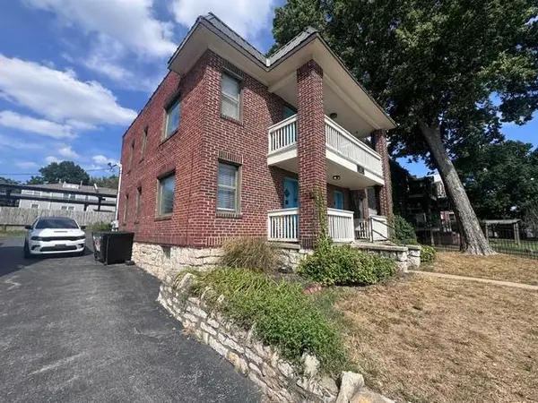 612 W 40 ST, Kansas City, MO 64111