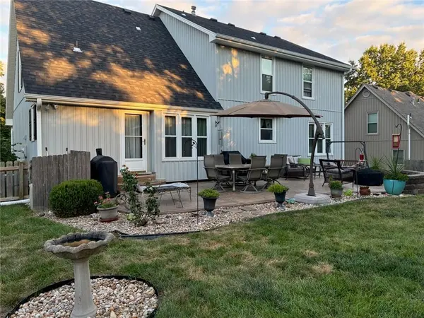 2125 NW 13th ST, Blue Springs, MO 64015