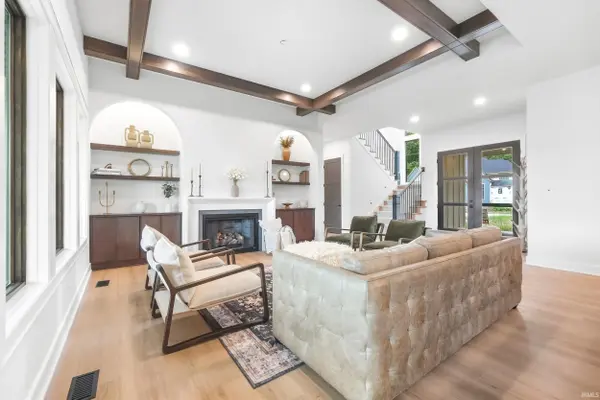 8688 Artemis LN, Fort Wayne, IN 46825-2513