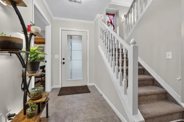 811 BRIARWOOD LN, Marion, IN 46952