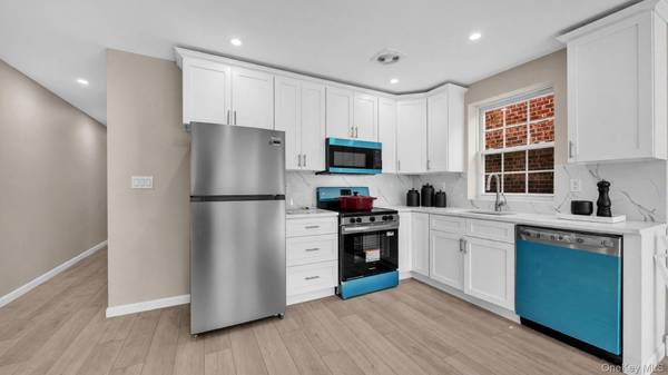 957 E 229th ST, Bronx, NY 10466