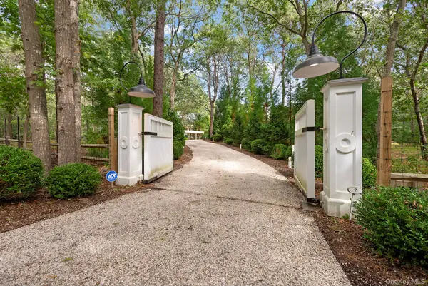 7 Quarty CIR, East Hampton, NY 11937