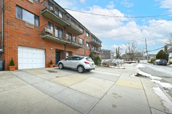 253-34 West End DR #1st Floor, Little Neck, NY 11362