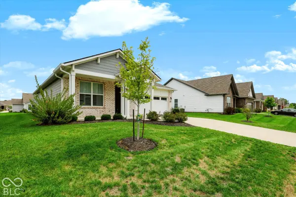 3644 Chalmers DR, Bargersville, IN 46106