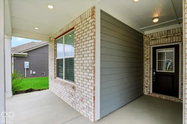 3644 Chalmers DR, Bargersville, IN 46106