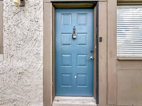 6305 NEWTOWN CIR #5B4, Tampa, FL 33615