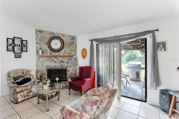 556 AWIN CIR SE, Palm Bay, FL 32909