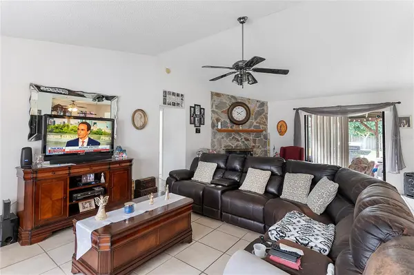 556 AWIN CIR SE, Palm Bay, FL 32909