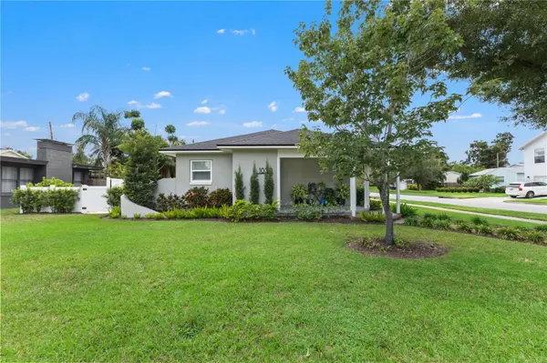 1030 32ND AVE N, St Petersburg, FL 33704