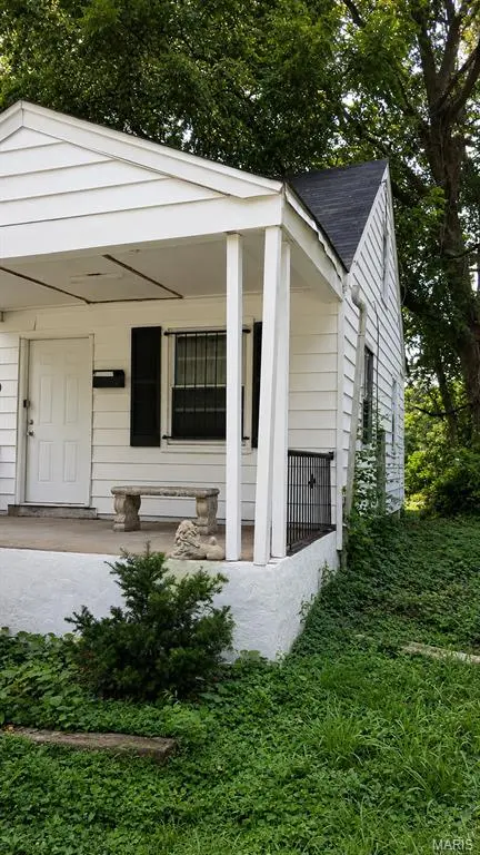 19 N Harvey AVE, Ferguson, MO 63135