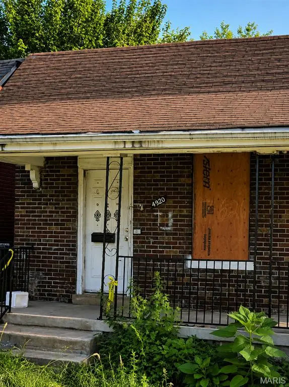 4920 San Francisco AVE, St Louis, MO 63115