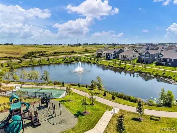 345 Newbridge WAY, O'fallon, MO 63368