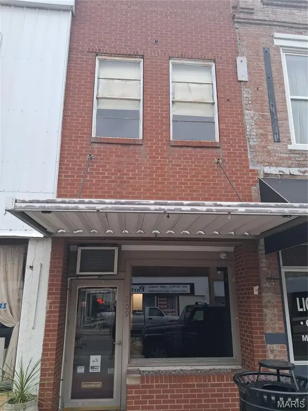209 N. Main St, Paris, MO 65275