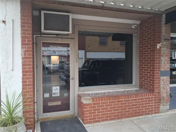 209 N. Main St, Paris, MO 65275