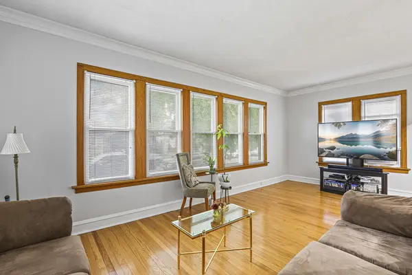 3434 N Nagle AVE, Chicago, IL 60634