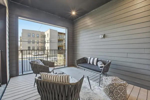 3114 N Leavitt ST, Chicago, IL 60618