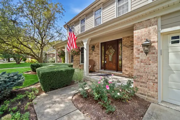 1410 E Eton DR, Arlington Heights, IL 60004