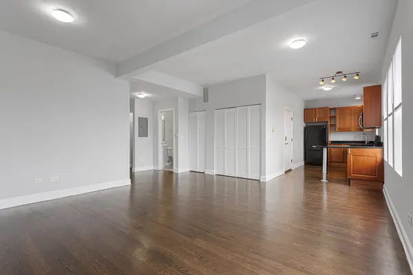 7528 N Seeley AVE #305, Chicago, IL 60645