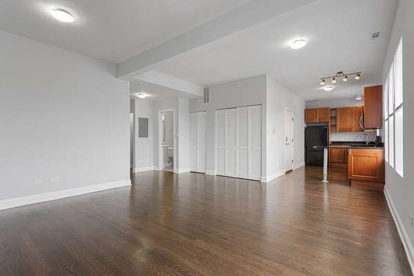 7528 N Seeley AVE #305, Chicago, IL 60645