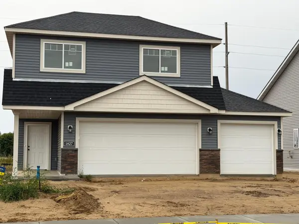 1827 Pierce ST S, Cambridge, MN 55008