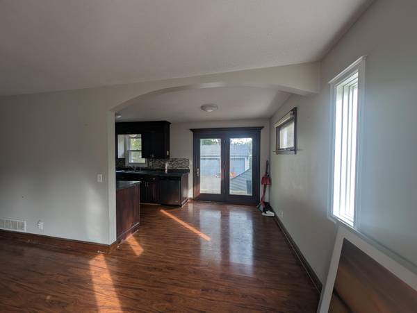 171 Hanson RD, Mahtomedi, MN 55115