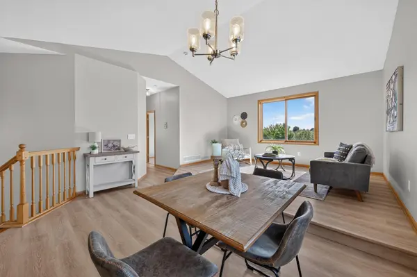 3668 Woodside DR, Monticello, MN 55362