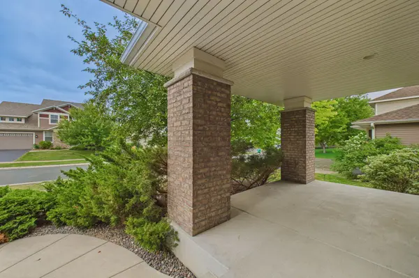 6276 Peony LN N, Maple Grove, MN 55311