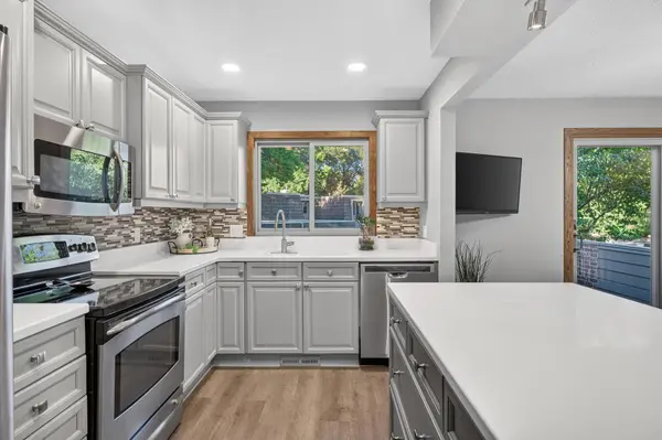 10251 Berkshire RD, Bloomington, MN 55437
