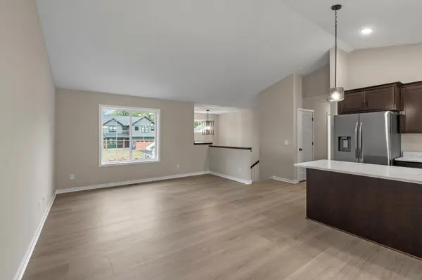 1902 Maple Leaf LN, Litchfield, MN 55355