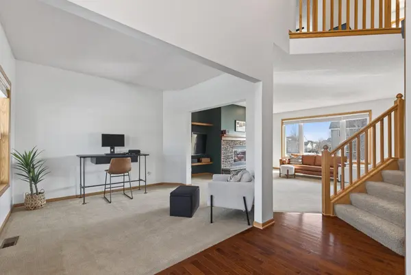 9465 Glacier RD, Minnetrista, MN 55375