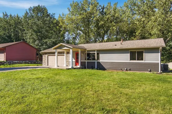 17155 Hershey CT, Lakeville, MN 55044