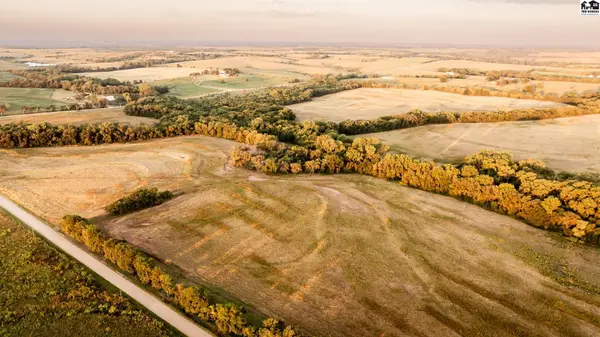 000 N Simpson Rd, New Cambria, KS 67470