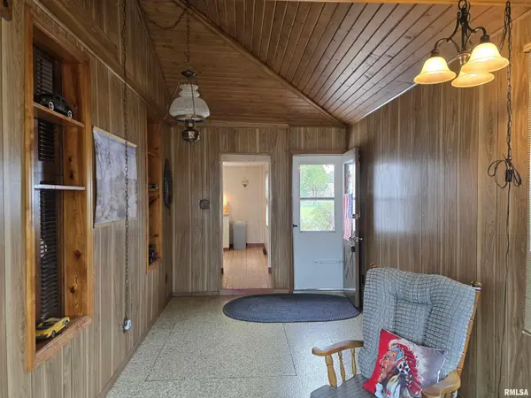 543 CUSTER PL, Canton, IL 61520