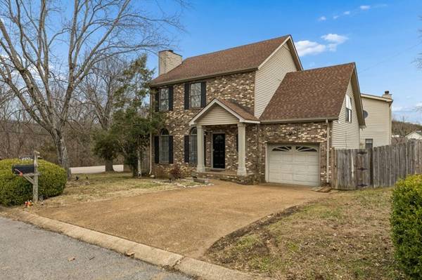 7701 Poplar Ridge Dr, Nashville, TN 37221