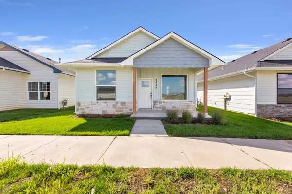 3529 N Azalea St, Maize, KS 67223