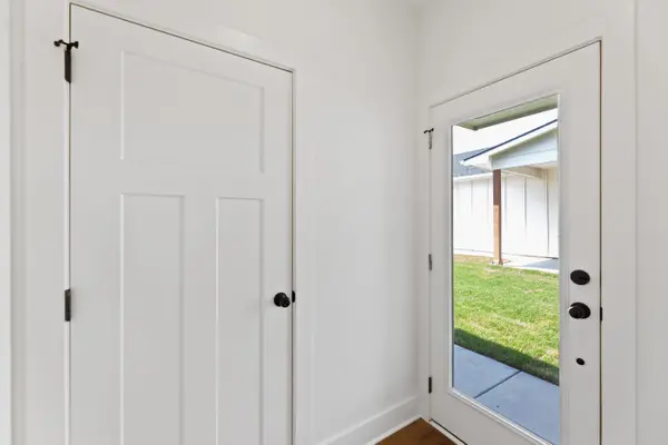 3533 N Azalea St, Maize, KS 67223