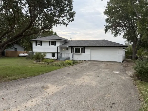 349 Robson, Salina, KS 67401