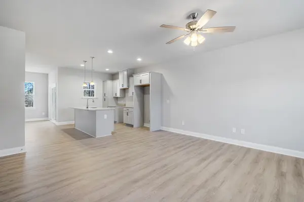 628 Forest Creek CIR, Greer, SC 29651