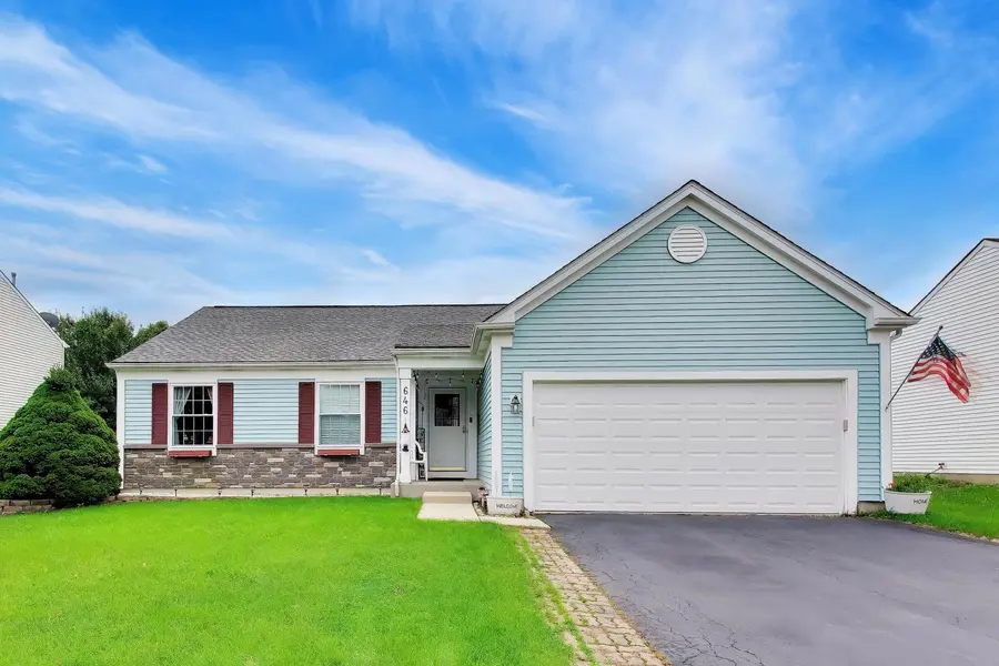 646 Tallgrass LN, Lake Villa, IL 60046