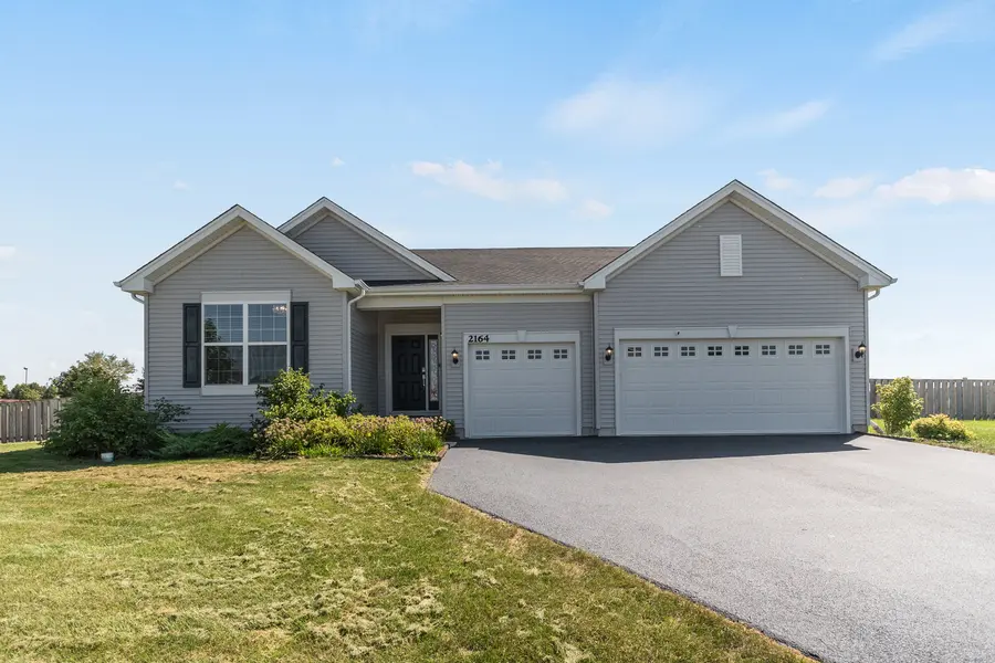 2164 Tremont AVE, Yorkville, IL 60560