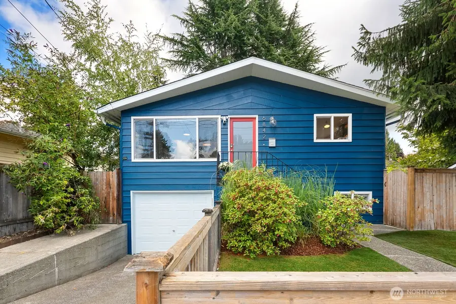 6842 25th AVE NE, Seattle, WA 98115